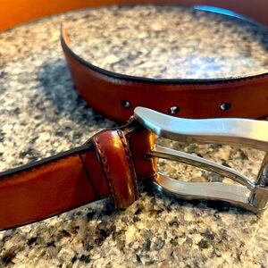 Magnanni Men’s Carbon belt size 32, color is Cognac